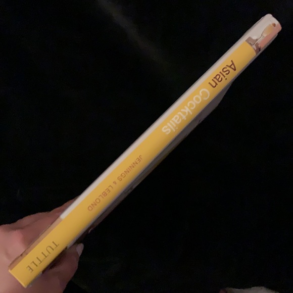 NWT! Asian Cocktails Book - Picture 9 of 12